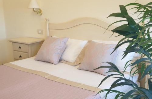 Santa Caterina House | il Castello Guest House