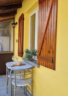 Valdieri Apartment | Il portico