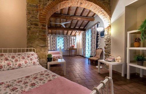 Barberino di Mugello Bed & Breakfast | Il Vignolino Bed and Breakfast