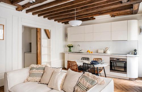 Les Iles Apartment | Ile-Saint-Louis apartment