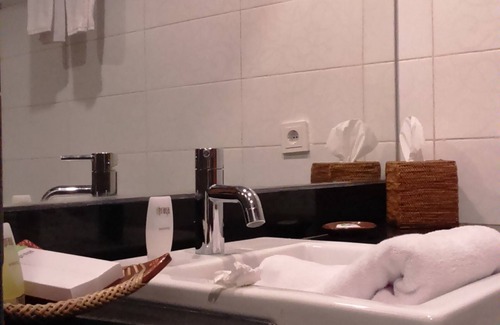 Praya Hotel | ILLIRA Lite Praya Lombok