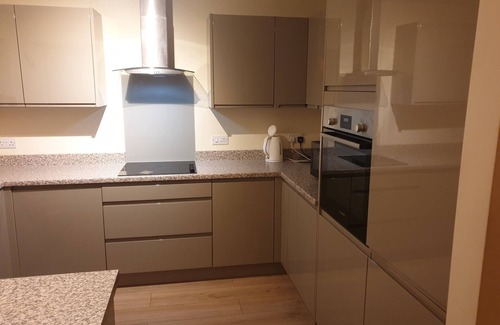 Severn Beach House | Immaculate 3-Bed House in Bristol with fast wifi