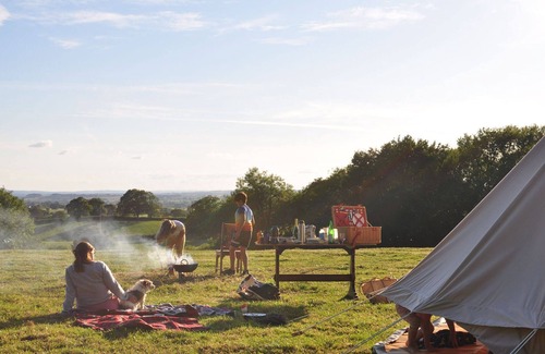 Shaftesbury Cabin | Immaculate and cosy Bell tent in Shaftesbury, UK