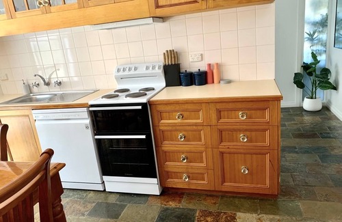 Lenah Valley Apartment | Immaculate Apartment in Lenah Valley, 4.5 KM’s to the Hobart CBD