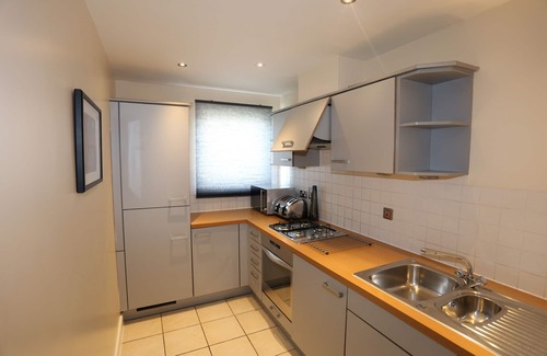 Glyndon Apartment | Immaculate Luxury Two Double Bedroom Top Floor Apartment With Great River Views
