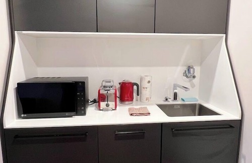 Altstadt Apartment | Immaculate Studio Apartment in Bremen City