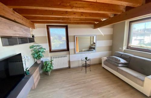 Cenate Sotto Apartment | Immerso nel verde 4 posti letto