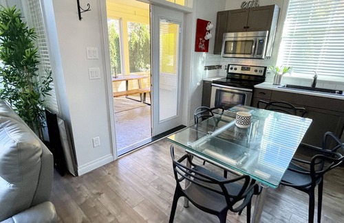 Okanagan-Similkameen Cottage | *Impeccable 3 bedrm cottage in sought-after "The Cottages" Osoyoos Lake & beach