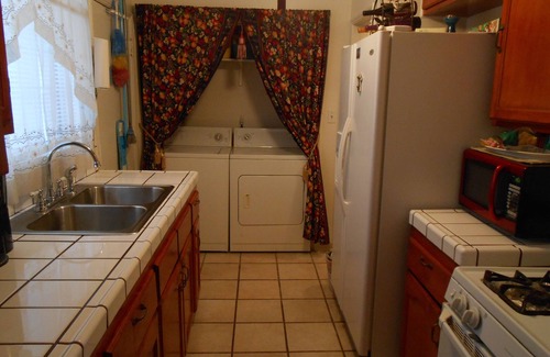Los Angeles Apartment | Impressive 1Br/1Ba Apartment, Located in Los Angeles, Ca near SoFi Stadium
