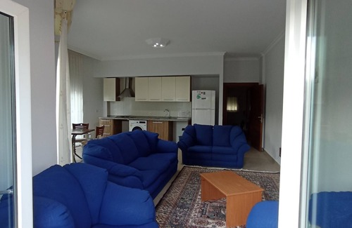 Konyaalti Condo | In Antalya, a family-friendly apartment with terrace near the sea