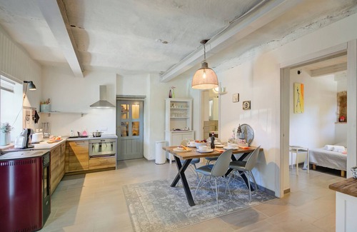 Clavesana Apartment | In Bocca Al Lupo Flat 1, Clavesana, Italy