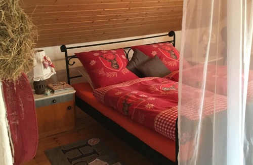 Oberthingau Other | In the Allgäu :Quaint and romantic. Vacation apartment under the roof