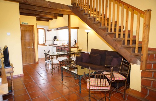 Horcajuelo de la Sierra Ski Chalet | In the house the Corco you can enjoy a terrace with barbecue and front yard
