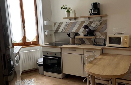 Saint-Florent-sur-Cher Apartment | In the heart of St Florent apartment le Colombier with small courtyard 10 mn from A71