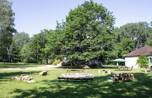 La Ferte-Saint-Cyr House | In the heart of nature, property 15 minutes from Chateau de Chambord!