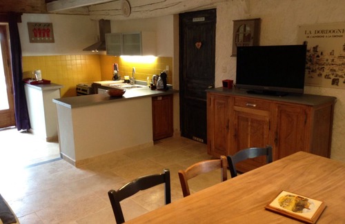 Saint-Genies Cottage | In the heart of black Périgord, old farmhouse with panoramic view