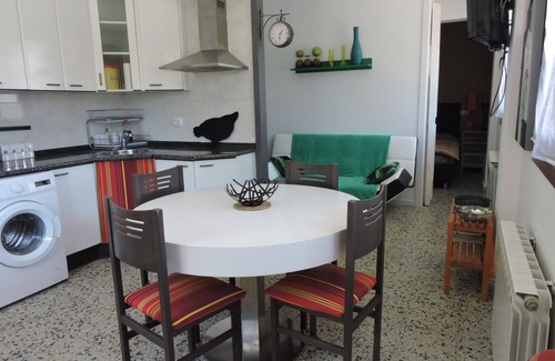 Vera de Bidasoa Apartment | In the heart of the pretty village of Bera in Navarre, on the road to the Ibardin pass