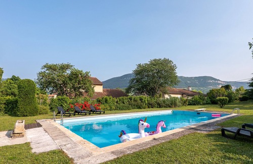 Millau Apartment | In the heart of Millau, cosy puncho gîtes, peaceful ground-floor location