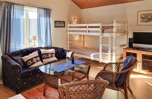 Ockero House | In the heart of the island Ökerö welcomes you this cozy cottage.
