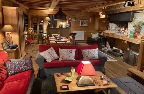 Les Sciauds Ski Chalet | In the Parc National des Ecrins, an exceptional chalet for 18 people.