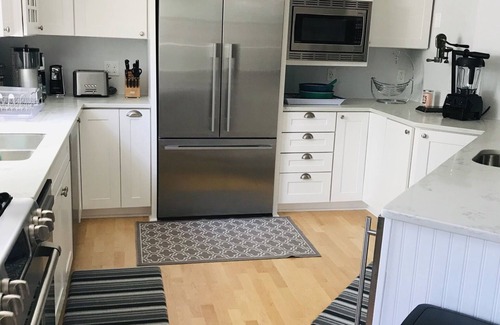 Nantucket Town House | IN TOWN- High quality luxury spacious home - walk to town - convenient location