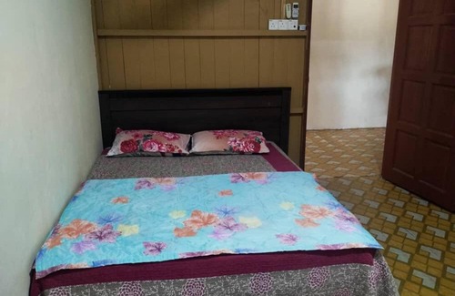 Kampung Ru Muda House | Inap D'Pata @ Marang with Pool and scenic seaview