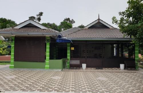 Kampung Ulu Sepri House | Inapdesa Teratak Bonda, Sepri REMBAU