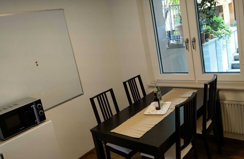 Hessigheim Apartment | Inas Ferienwohnungen - Holiday apartment Inas Wintergarten