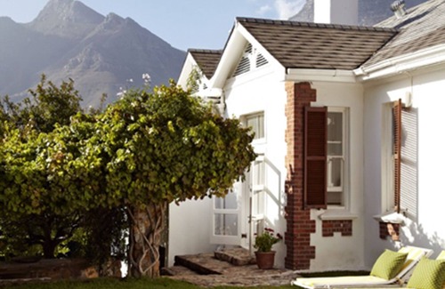 Cape Town City Centre Cottage | InAweStays Garden Cottage