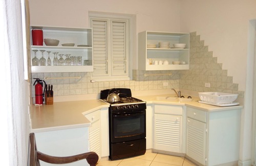 Silver Sands Apartment | Inchcape Seaside Villas right on Silver Sands Beach - House Sunset downstairs