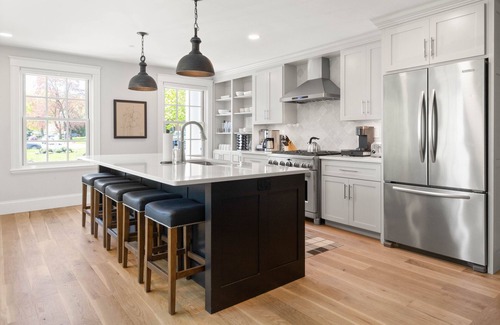 Andover Apartment | Incredible 3 Bedroom 3 Bath FULLY Renovated, Just STUNNING. Amazing Location.