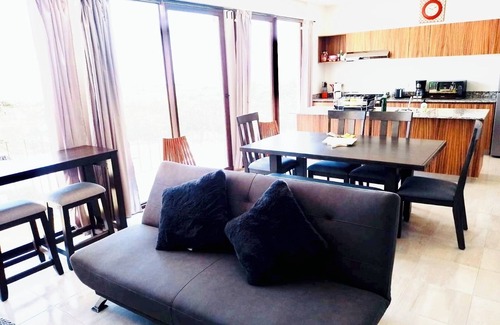 Alvarado Apartment | Incredible apartment for 8 with pool, pier and beach!