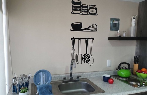 Ciudad Lopez Mateos Apartment | INCREDIBLE PREMIUM SUITE! 2 MINUTES FROM TEC 04!