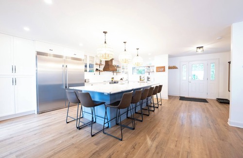 Killaloe Cottage | Incredible views, ample amenities & cozy atmosphere