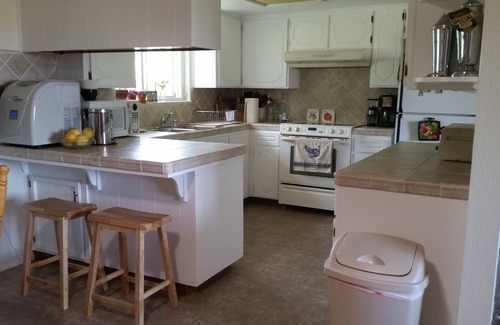 Springville House | Incredible Views-Great Country Home