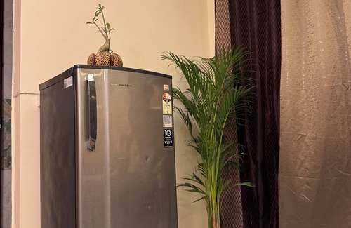 Sainik Farm Apartment | Indat