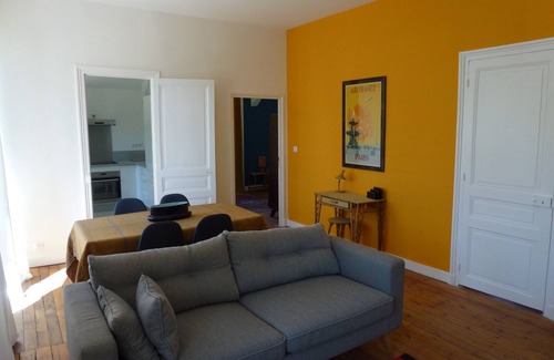 Savonnieres Apartment | Independent apartment in exceptional house, large park