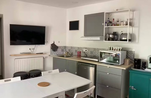 Poussan Apartment | Independent apartment in winemaker's house Poussan