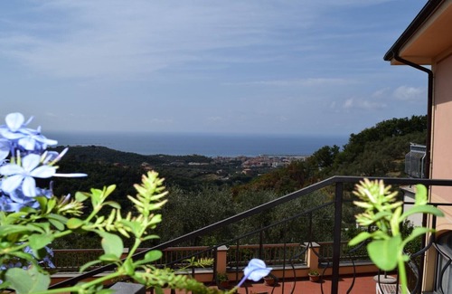 Rezza Villa | Independent apartment in a hilly area on the Gulf of Tigullio