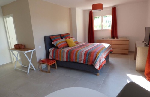 Valbonne House | Independent suite of 25m2 with private terrace, in villa