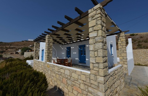 Lipsoi Villa | independent villa with splendid view and beach below