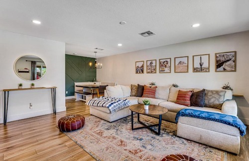 Scottsdale Estates Five House | Indianola Adventures