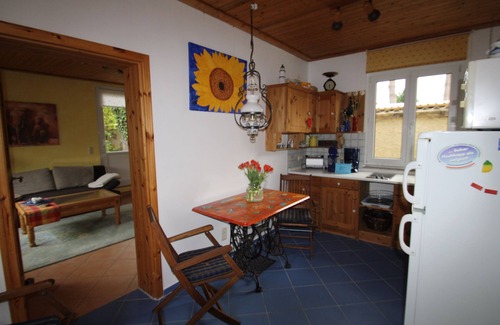 Pinnow House | Individuel Guesthoese with charme, central and quite situated by a lake 600m