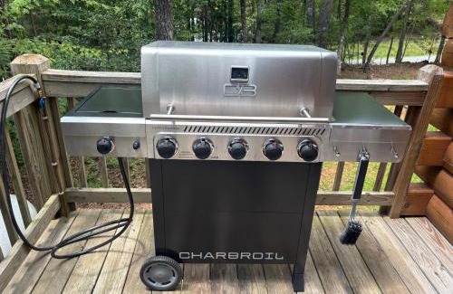 Eagle Mountain House | Indoor Outdoor Pools Hot Tub 6 Seater Fire Pit Wineries Pickleball