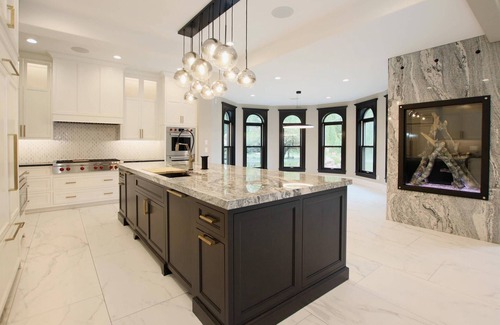 Fond du Lac House | Indoor Pool-HotTub-Movie Theatre-Pool Tables-Water & Fire Fountain
