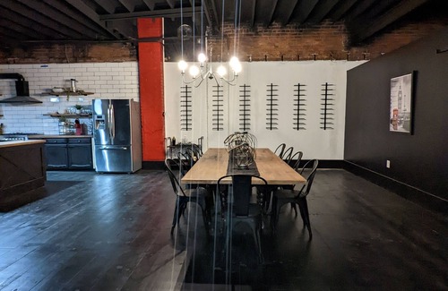 Highland Park Condo | Industrial Urban Loft within 5 minutes from downtown