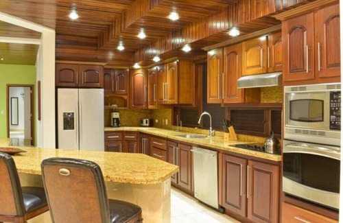 Maunday's Bay Villa | Infinity at Sheriva Villas/2 pools/2 Golf Carts-2 min. to Beach/5-Star Service