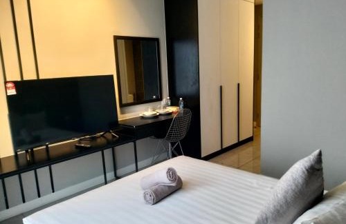 Bukit Bintang Apartment | Infinity pool at Axon Services Bukit Bintang KLCc