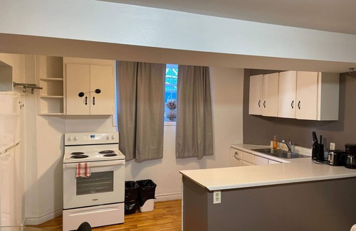 South End Apartment | Inglis Heritage: Cozy 2-BDRM near Waterfront