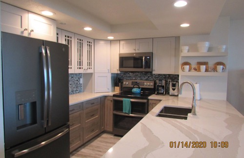 New Smyrna Beach Condo | Inlet #902 - 1BD 1BA Dazzling Beach Getaway